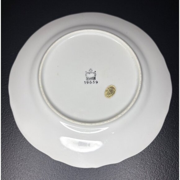 Decorative Pear Grape Strawberry Fruit Plate Bavaria Germany Scalloped Embossed - Picture 2 of 2